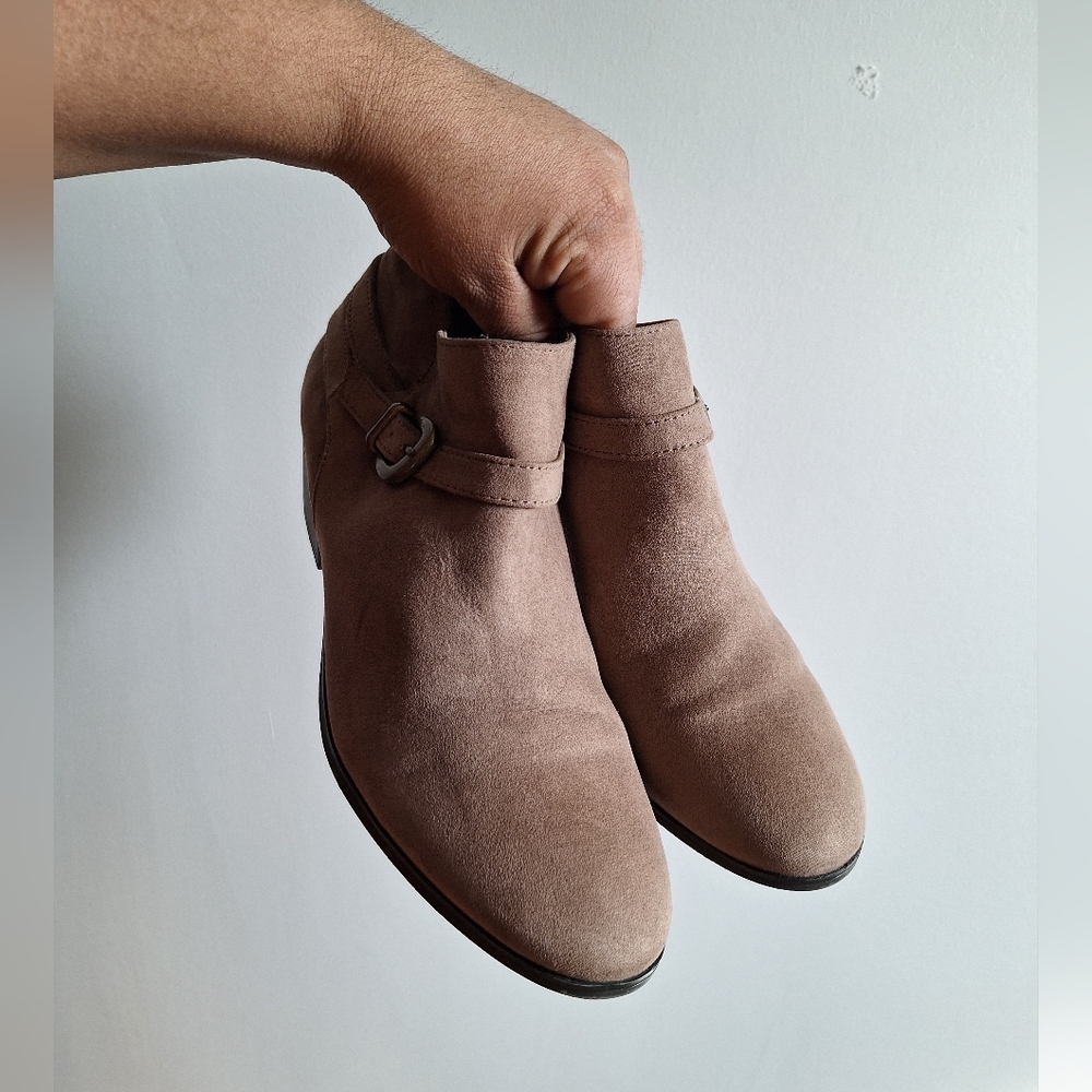 ST. JOHNS BAY Casual Ankle Boots Booties Womens Size 8M - Picture 11 of 11